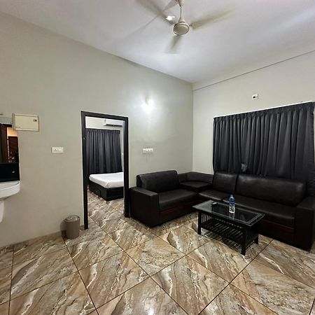 Hotel Zahir Residency Kondotty Exterior foto