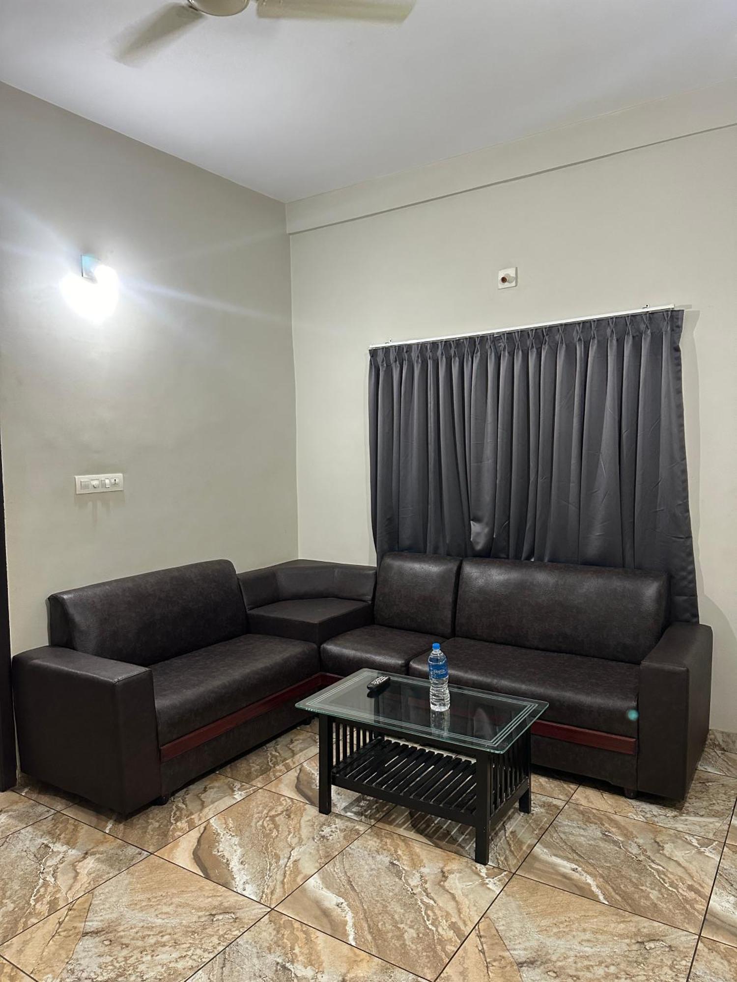 Hotel Zahir Residency Kondotty Exterior foto