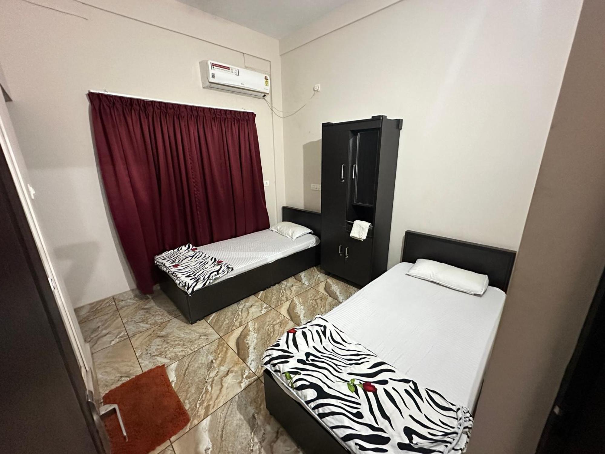 Hotel Zahir Residency Kondotty Exterior foto